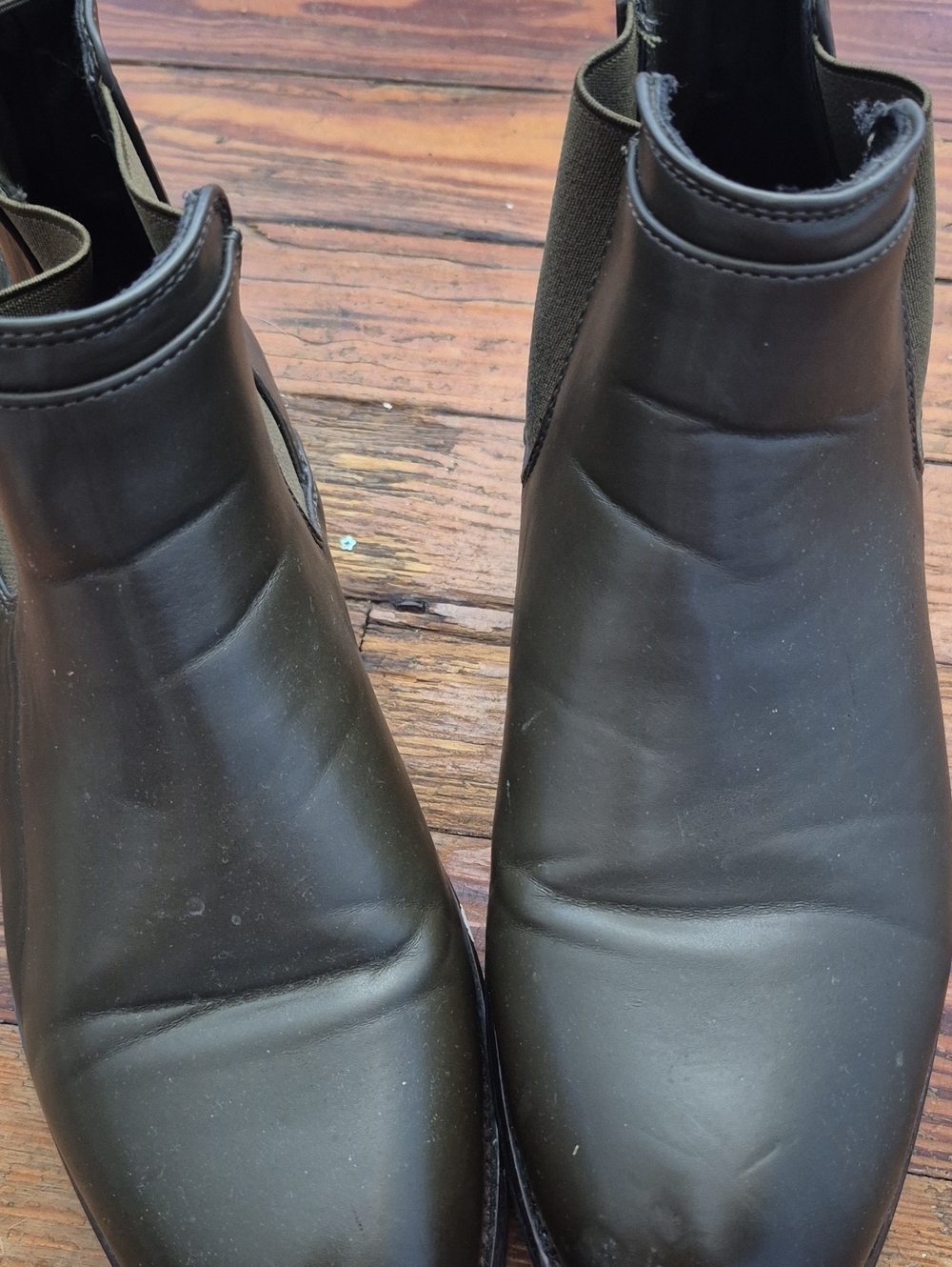 Men's Dark Brown Chukka Boots - Sleek Elastic-Sided Design